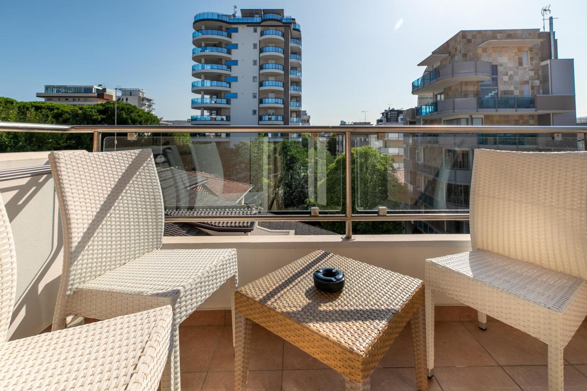 Hotel Villa Doimo Lignano Sabbiadoro Exterior foto