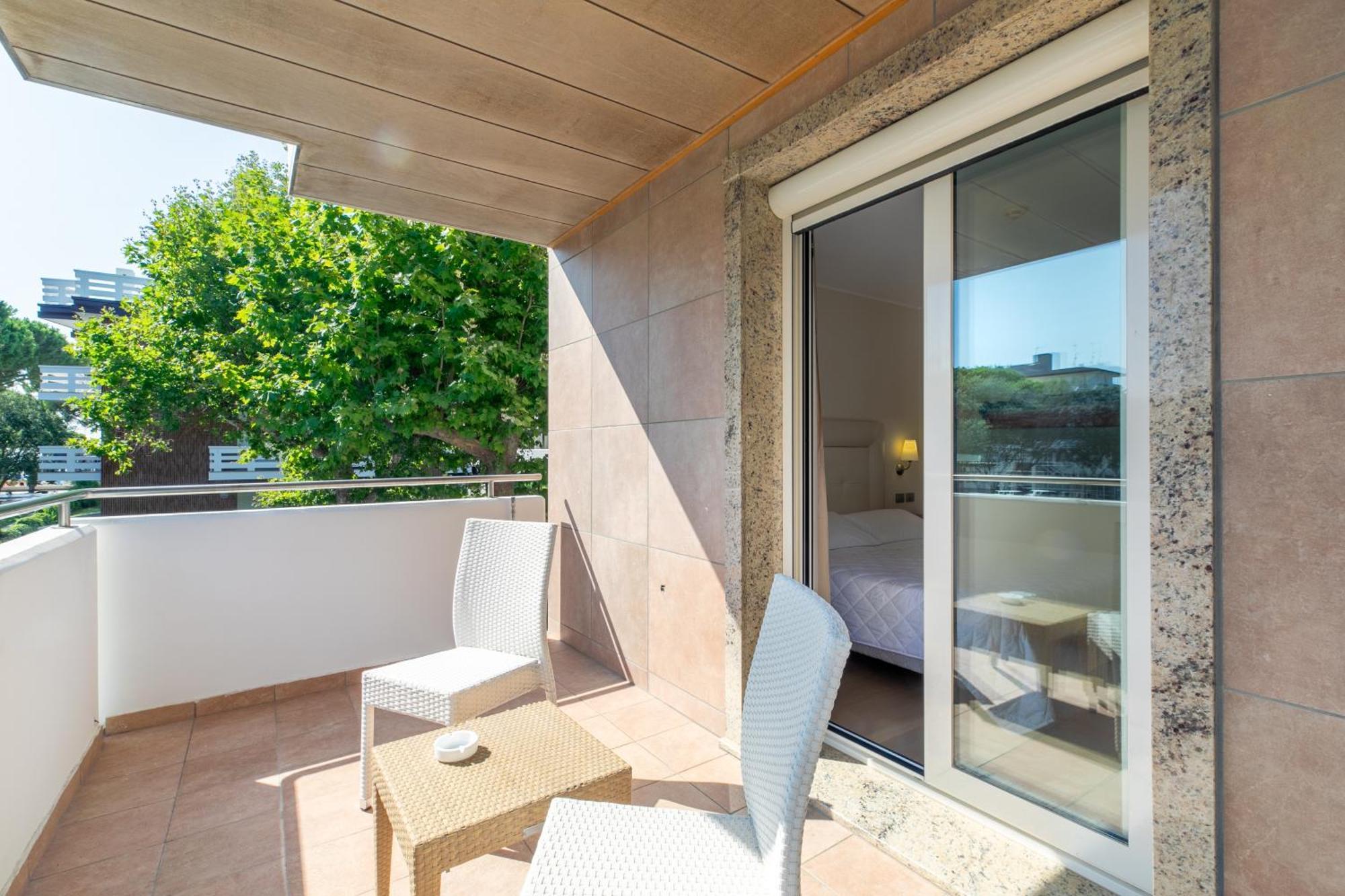 Hotel Villa Doimo Lignano Sabbiadoro Exterior foto