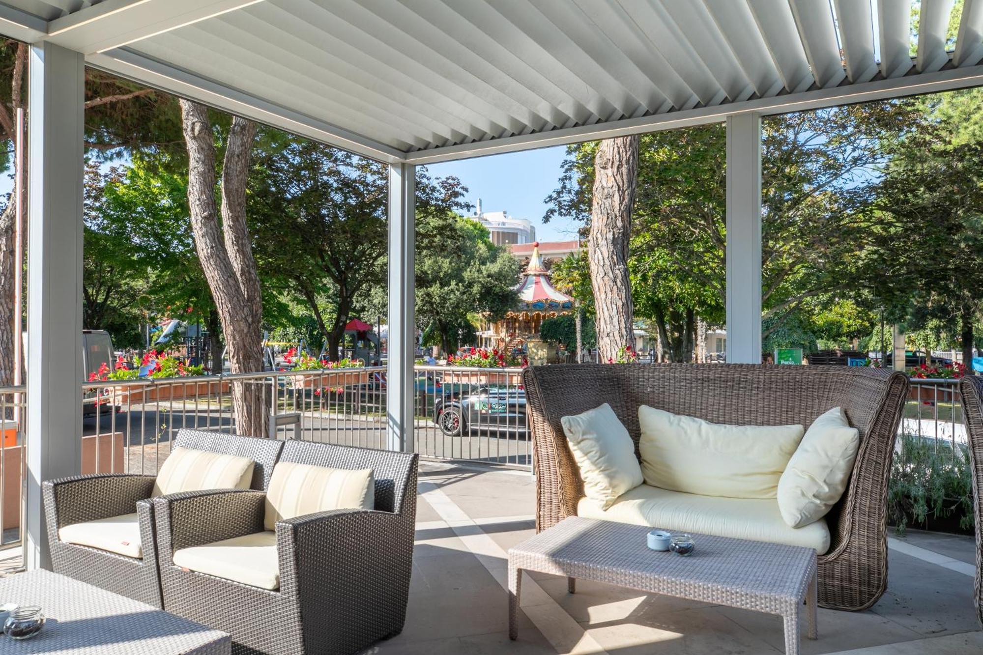 Hotel Villa Doimo Lignano Sabbiadoro Exterior foto